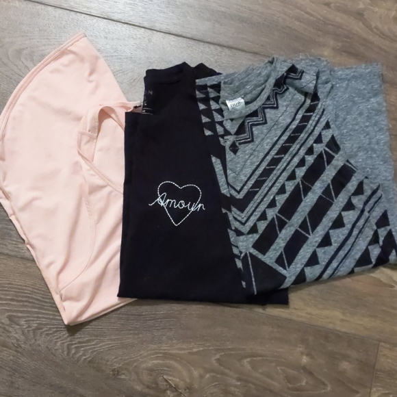 Bundle x 3 workout tanks Women's Small Black pink Cotton On Body EUC - Picture 2 of 6